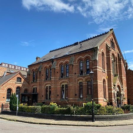 Luxury Chapel Apartment Within City Walls Chester Eksteriør billede