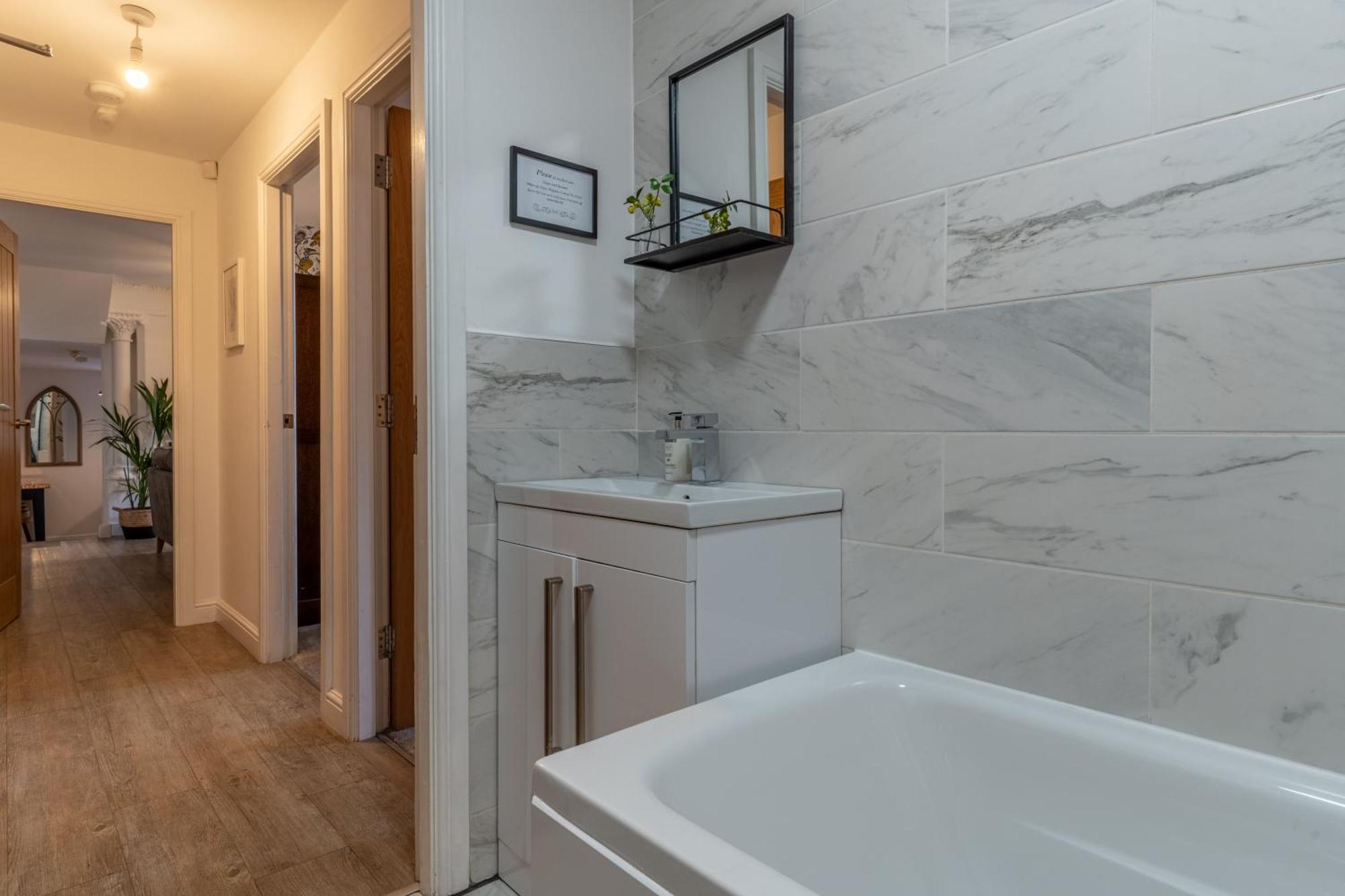 Luxury Chapel Apartment Within City Walls Chester Eksteriør billede